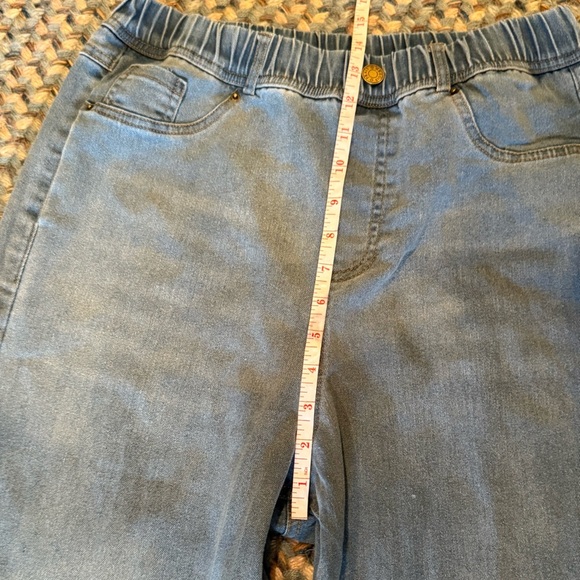 High Rise Wide Leg Pull-On Stretch Jeans New sz M - Picture 5 of 8